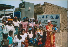 Barbara Hartung, Projektkomitee, zu Besuch bei der AFGD April 2003